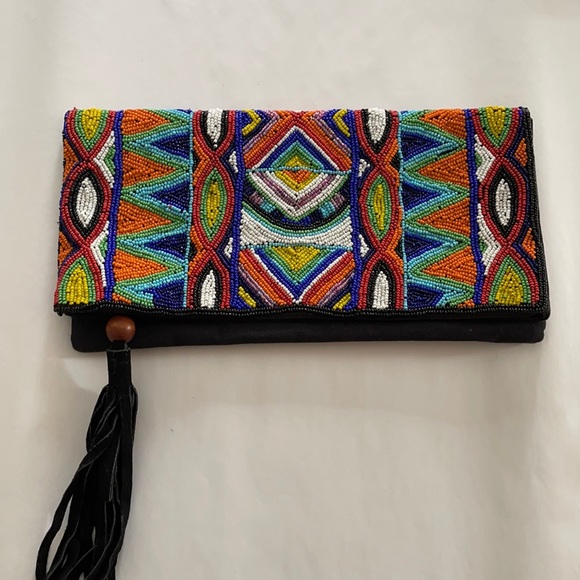 Gorgeous beaded clutch from Aldo - Picture 2 of 9